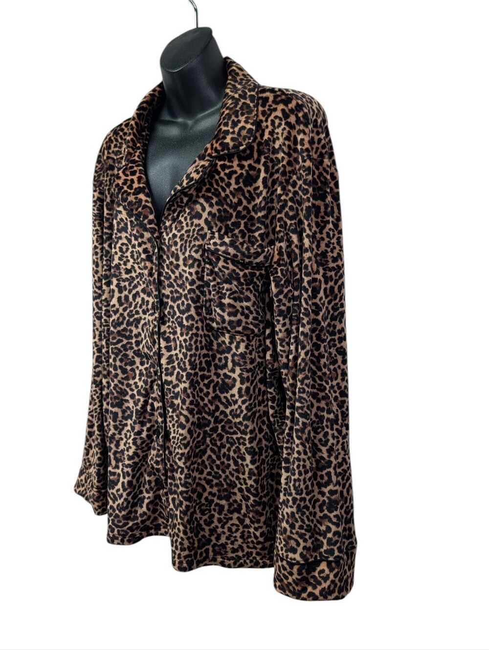 JoySpun Women's Leopard Print Plush Pajama Top Size 3X 22W-24W Soft Button Up - Picture 2 of 9